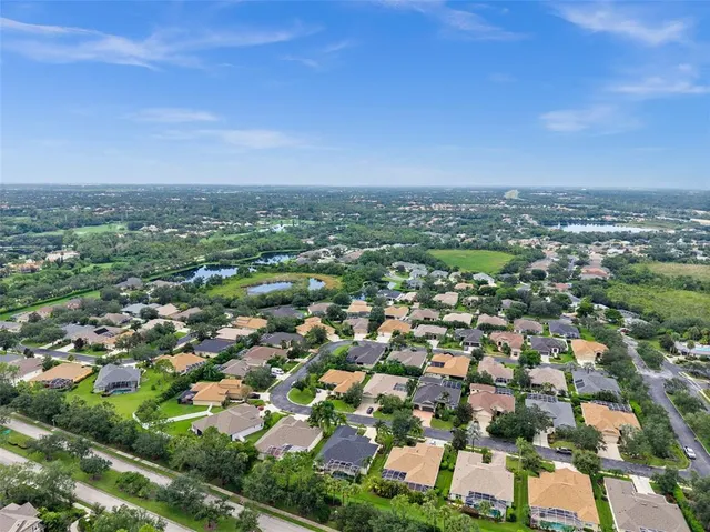 $744,900 | 7914 Edmonston Circle, Bradenton, FL 34201