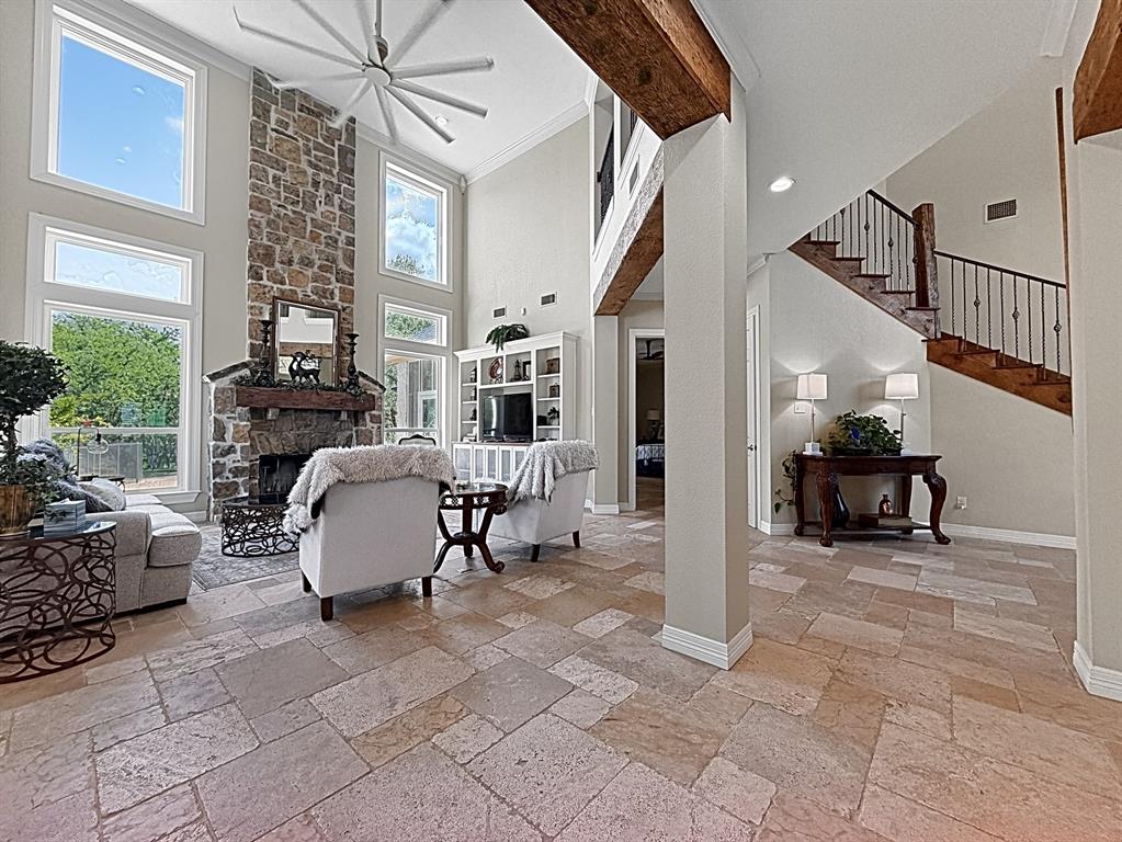 909 Higginbotham Lane China Spring, TX 76633 - Photo 2 of 40 a living room with furniture