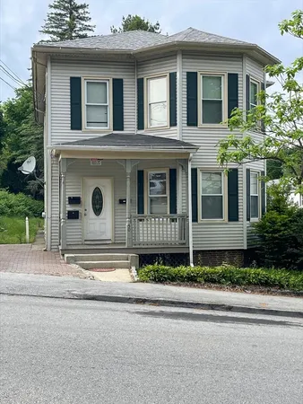 $2,600 | 50 Whipple Street, Unit 1, Worcester, MA 01607