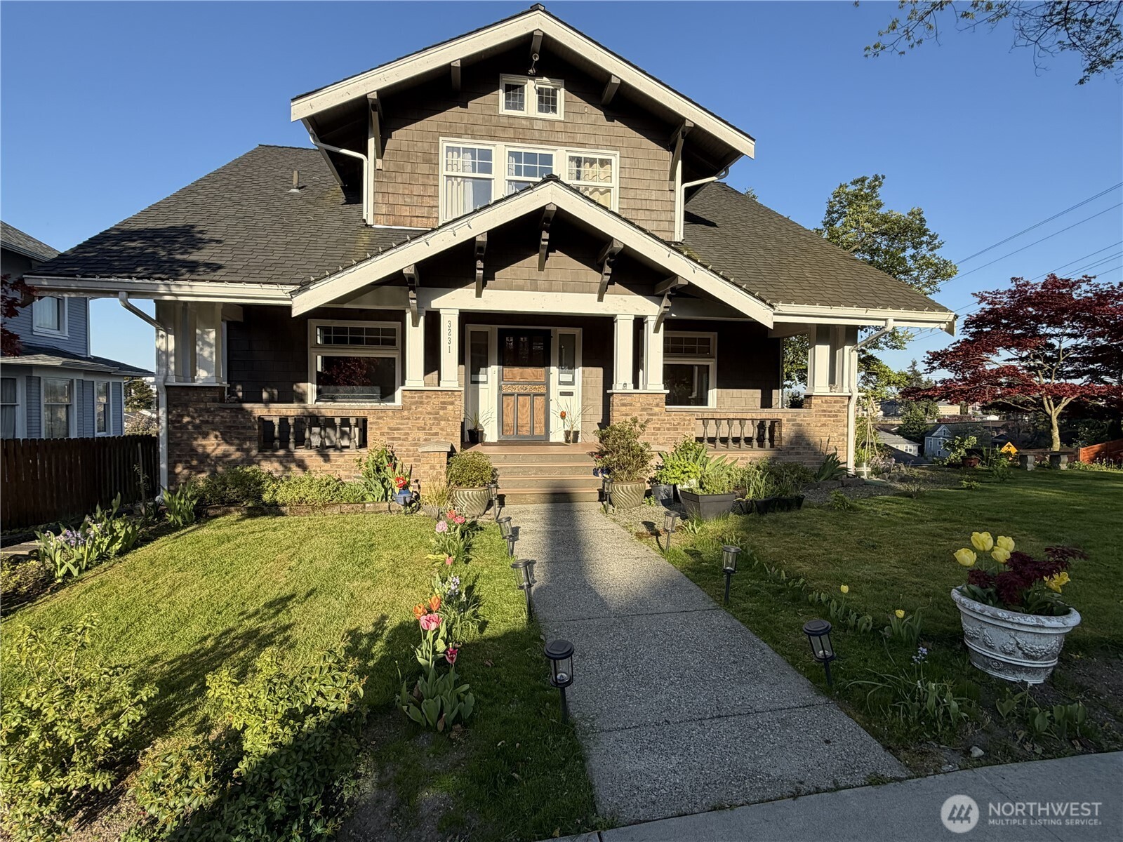 3231 Grand Avenue Everett, WA 98201 - Photo 1 of 40