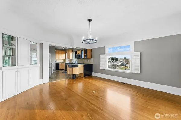 $965,000 | 3231 Grand Avenue, Everett, WA 98201