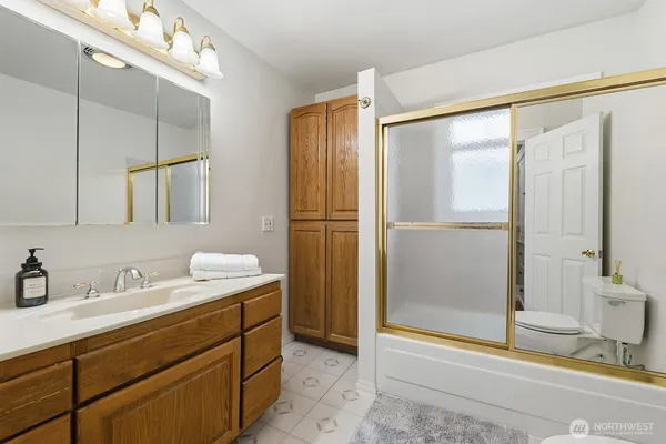 $965,000 | 3231 Grand Avenue, Everett, WA 98201