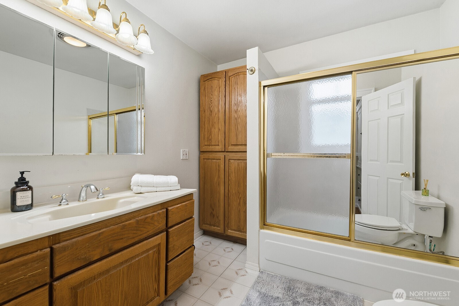 3231 Grand Avenue Everett, WA 98201 - Photo 25 of 40