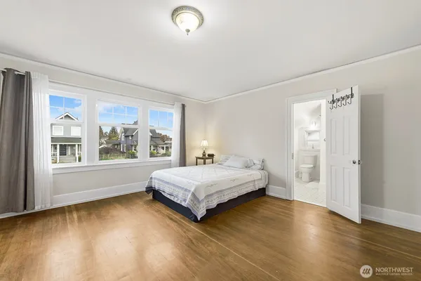 $965,000 | 3231 Grand Avenue, Everett, WA 98201