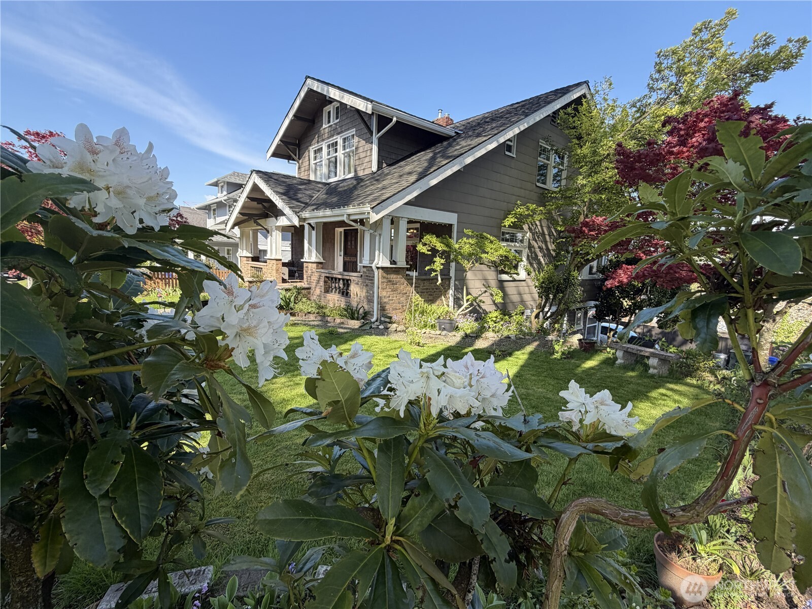 3231 Grand Avenue Everett, WA 98201 - Photo 3 of 40