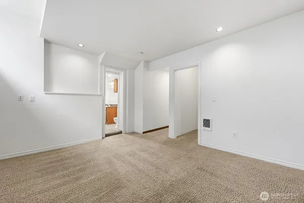 $965,000 | 3231 Grand Avenue, Everett, WA 98201