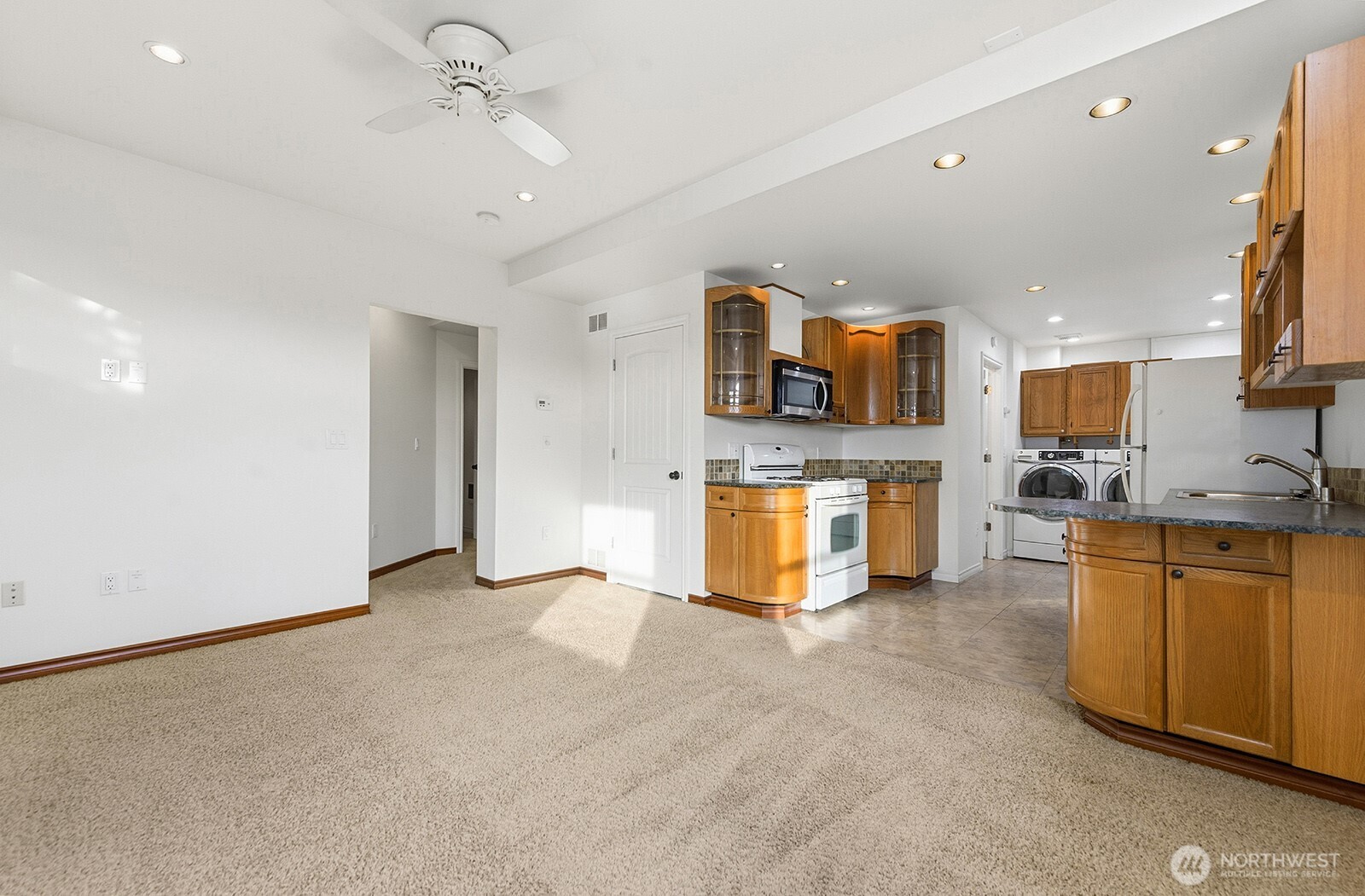 3231 Grand Avenue Everett, WA 98201 - Photo 32 of 40