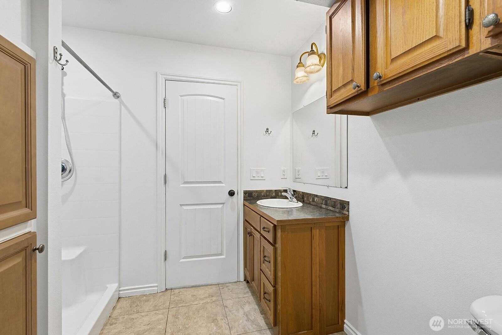 3231 Grand Avenue Everett, WA 98201 - Photo 37 of 40