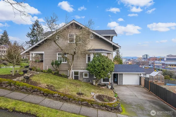 $965,000 | 3231 Grand Avenue, Everett, WA 98201