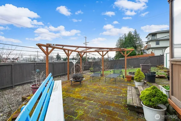 $965,000 | 3231 Grand Avenue, Everett, WA 98201