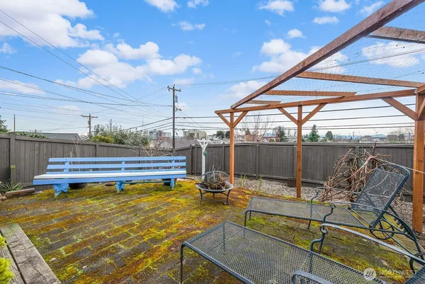 $965,000 | 3231 Grand Avenue, Everett, WA 98201