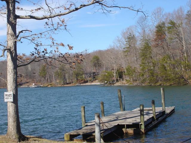 107 Little Creek Road Moneta, VA 24121 - Photo 8 of 13 Community Dock