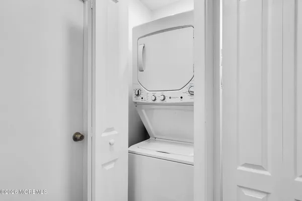 $2,600 | 96 East Avenue, Unit 97, Atlantic Highlands, NJ 07716