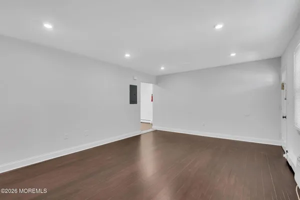 $2,600 | 96 East Avenue, Unit 97, Atlantic Highlands, NJ 07716