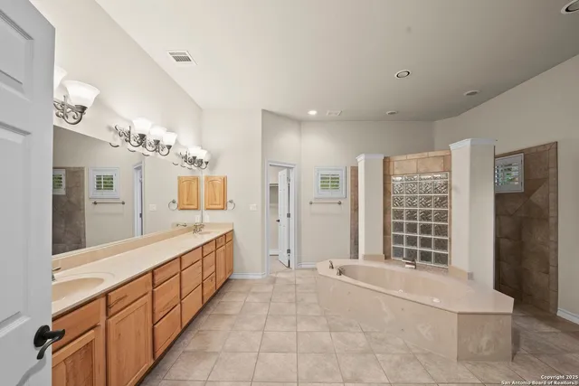 $740,000 | 14041 Iron Horse Way, Helotes, TX 78023