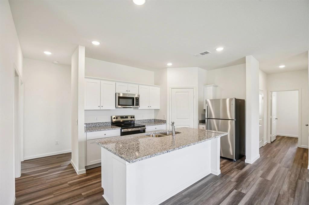2441 Rambler Drive Ponder, TX 76259 - Photo 8 of 20 Glimmer