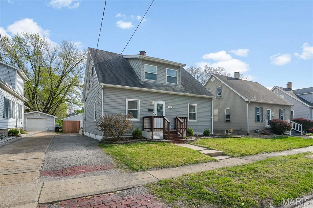 726 Maple Street Collinsville, IL 62234 - Photo 3 of 51