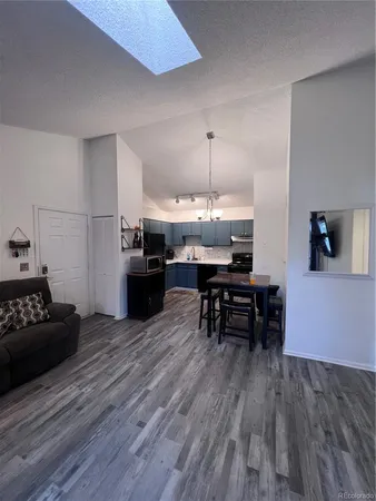 $1,800 | 2575 South Syracuse Way, Unit J308, Denver, CO 80231