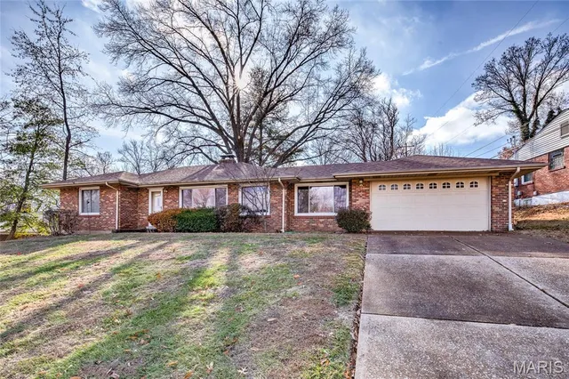 $225,000 | 18 Cardigan Drive, Ferguson, MO 63135