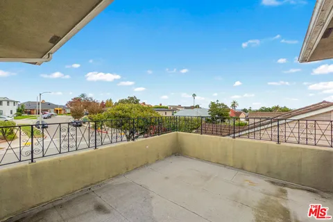 a view of terrace with city view