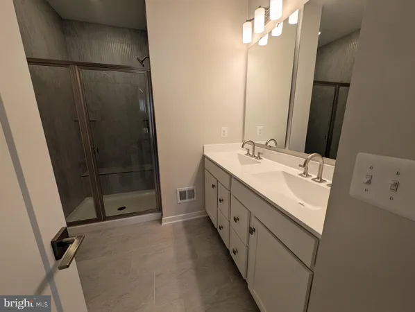 $3,500 | 22892 Tawny Pne Square, Ashburn, VA 20148