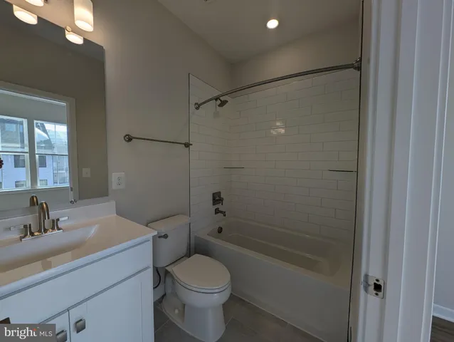 $3,700 | 22892 Tawny Pne Square, Ashburn, VA 20148