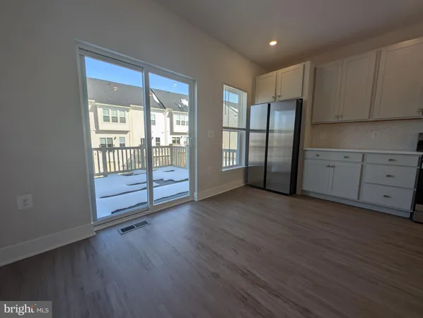 $3,500 | 22892 Tawny Pne Square, Ashburn, VA 20148