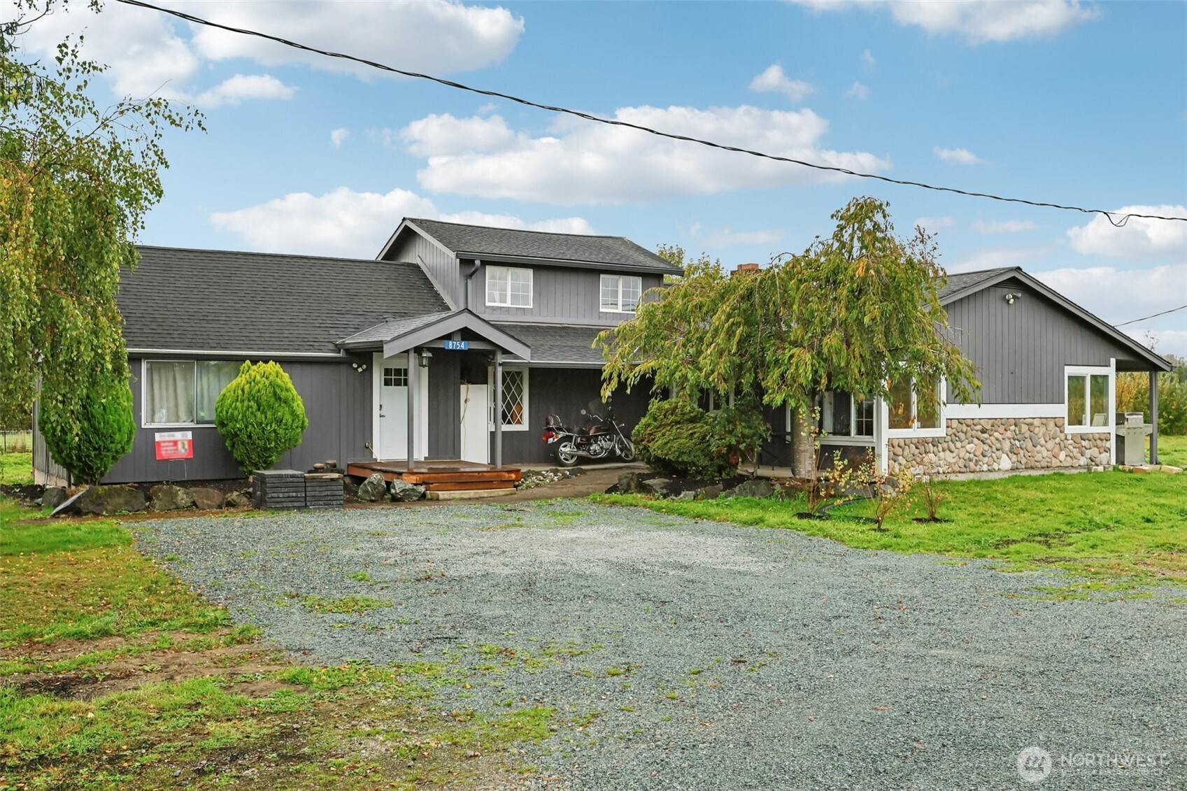 8754 Peavey Road Sedro-Woolley, WA 98284 - Photo 3 of 40