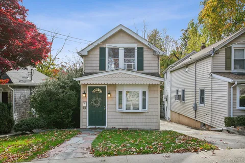 $499,000 | 74 Davis Street, Locust Valley, NY 11560