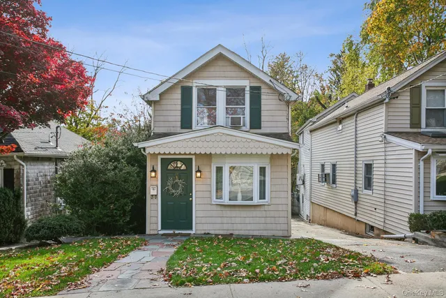 $499,000 | 74 Davis Street, Locust Valley, NY 11560