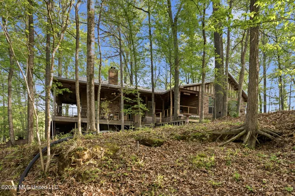 $275,000 | 110 Beechtree Road, Vicksburg, MS 39183