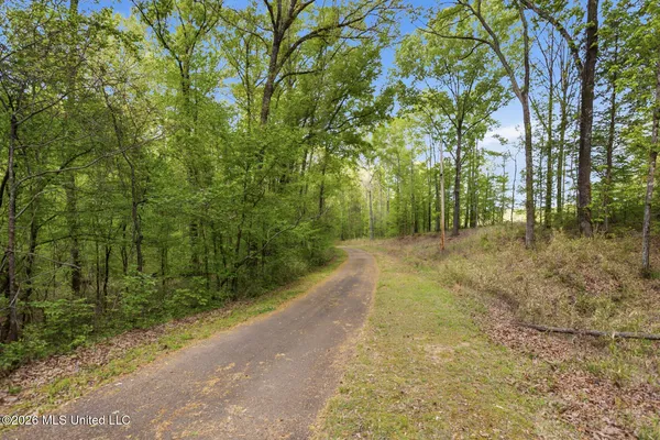 $275,000 | 110 Beechtree Road, Vicksburg, MS 39183
