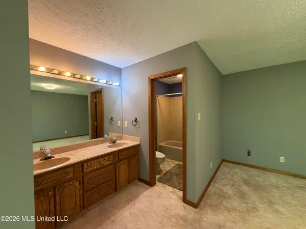 $275,000 | 110 Beechtree Road, Vicksburg, MS 39183