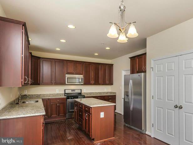 8686 Pine Road Jessup, MD 20794 - Photo 3 of 15 Kitchen