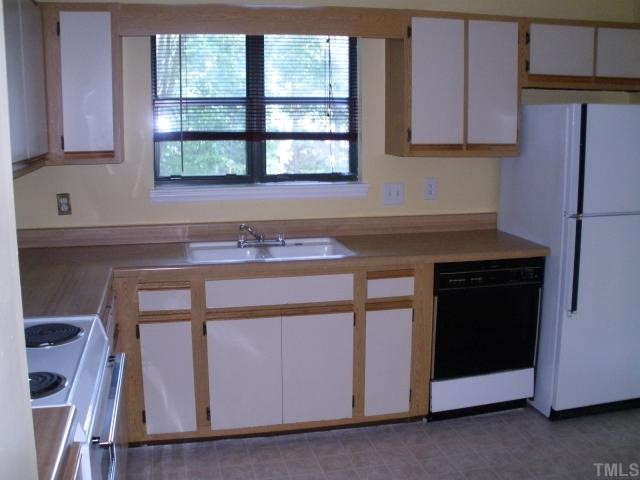 5769 Forest Lawn Court Raleigh, NC 27612 - Photo 2 of 6