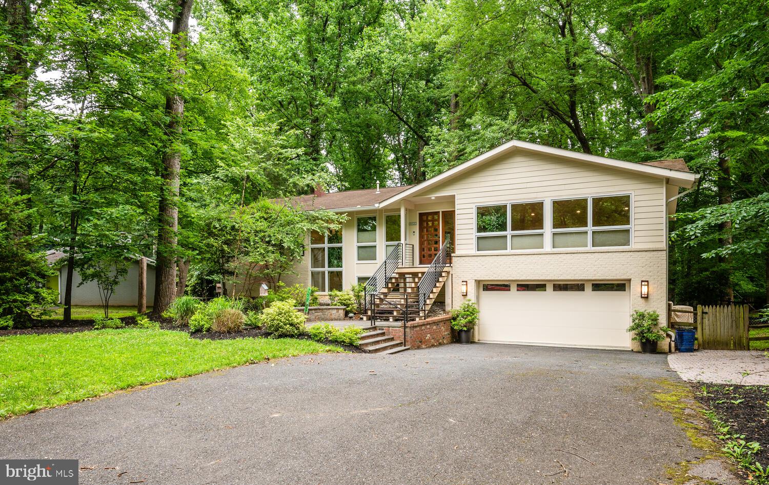 8313 Still Spring Court Bethesda, MD 20817 - Photo 2 of 39