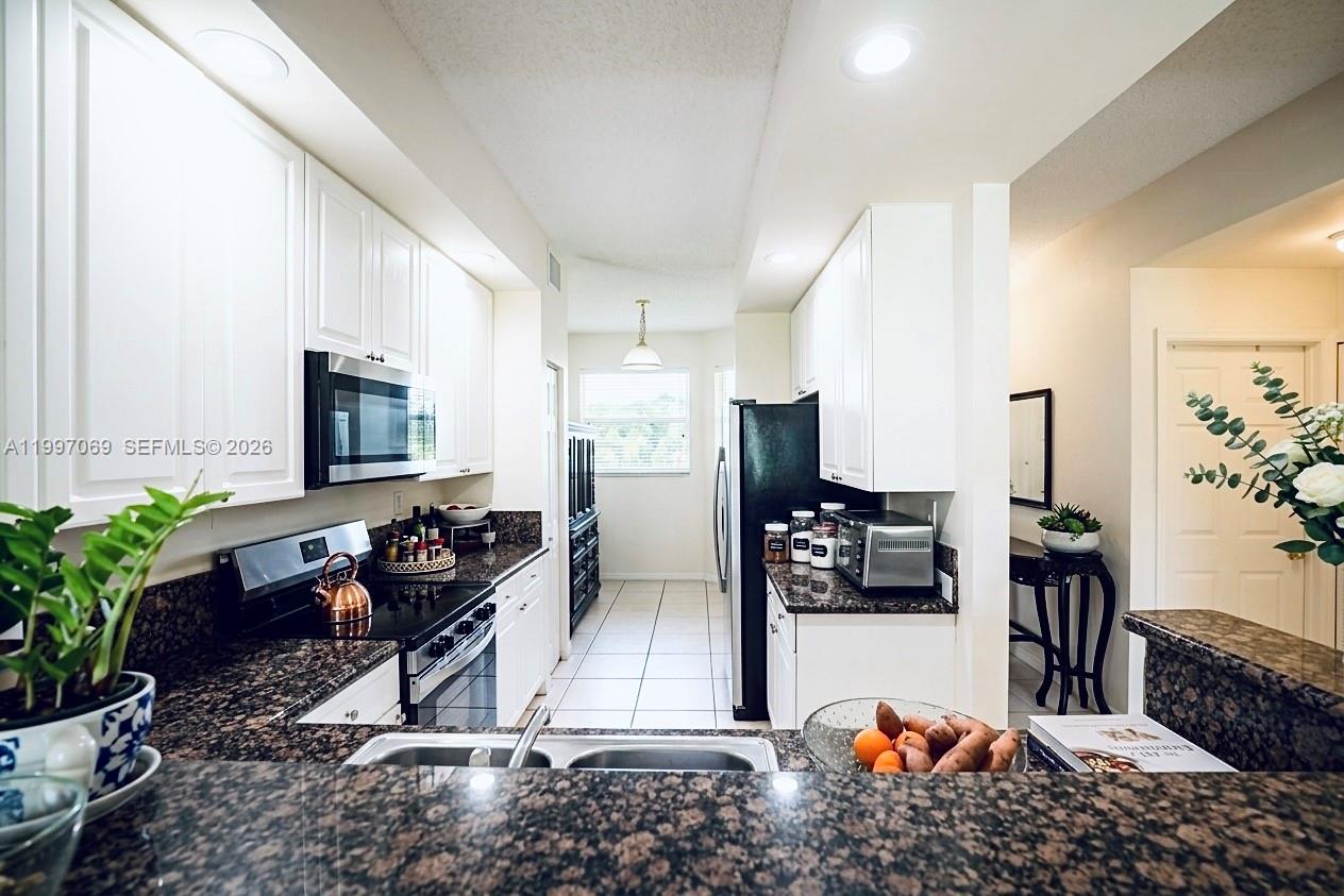 27 Royal Palm Way, Unit 102 Boca Raton, FL 33432 - Photo 9 of 39