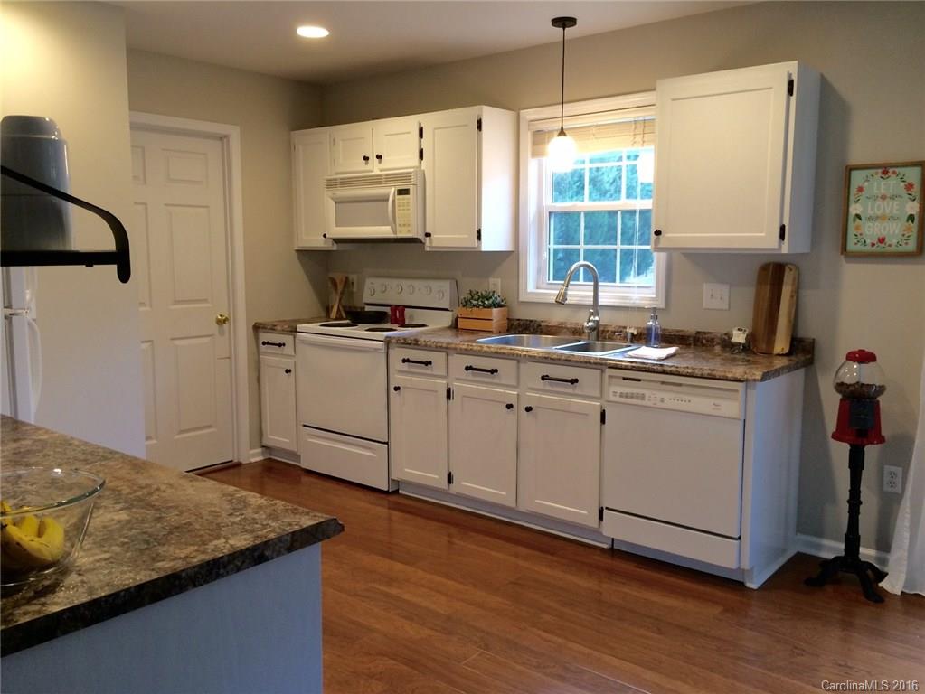 10101 Hambright Road, Unit 2 Huntersville, NC 28078 - Photo 11 of 23 Gallery Image 11