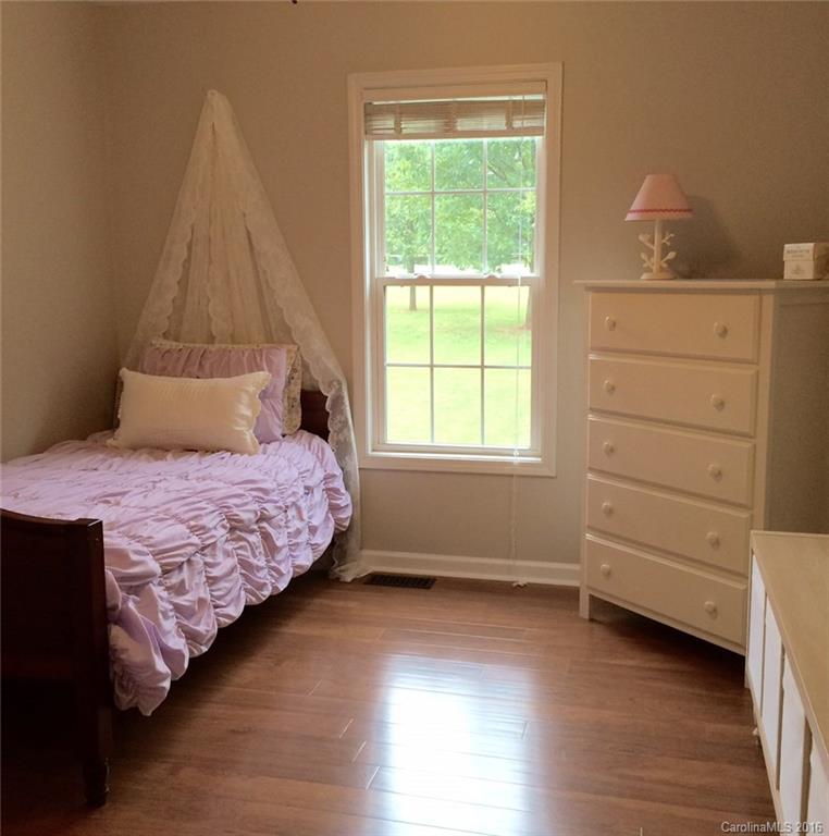 10101 Hambright Road, Unit 2 Huntersville, NC 28078 - Photo 19 of 23 Gallery Image 19