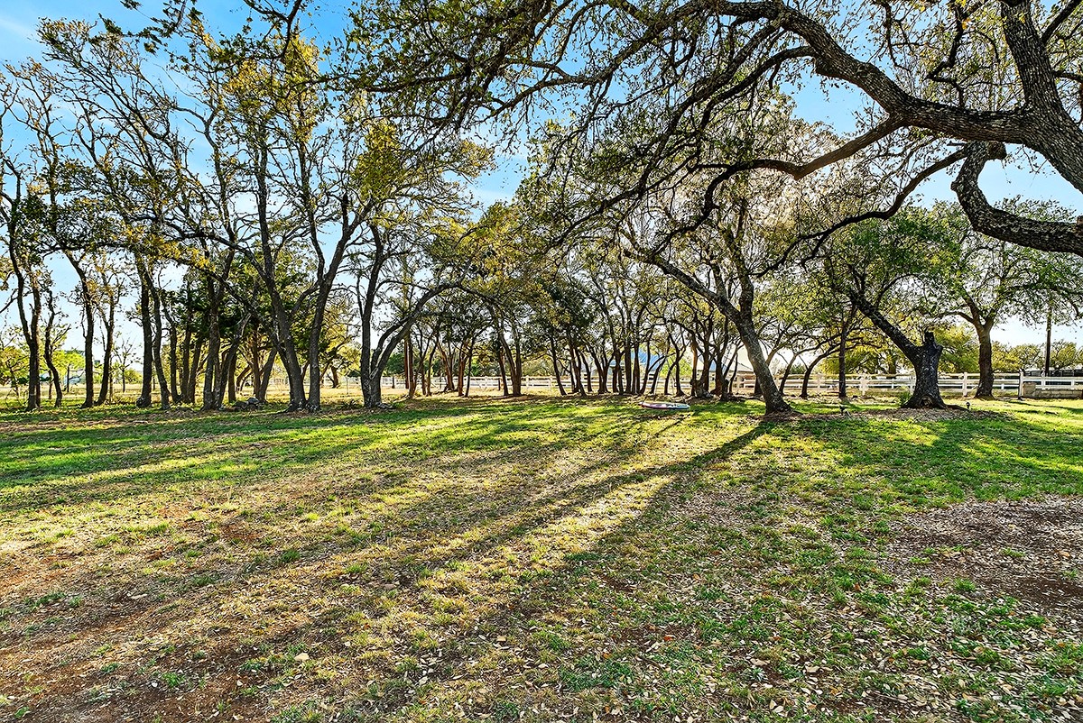 301 Medlin Creek Loop Dripping Springs, TX 78620 - Photo 34 of 40 Oak grove