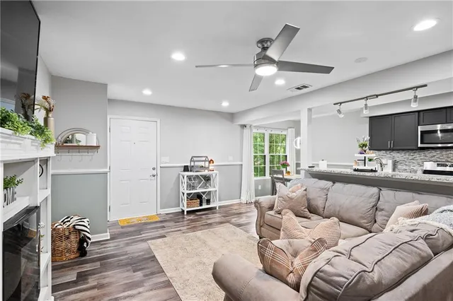 $155,000 | 1351 Old Coach Road Southwest, Marietta, GA 30008