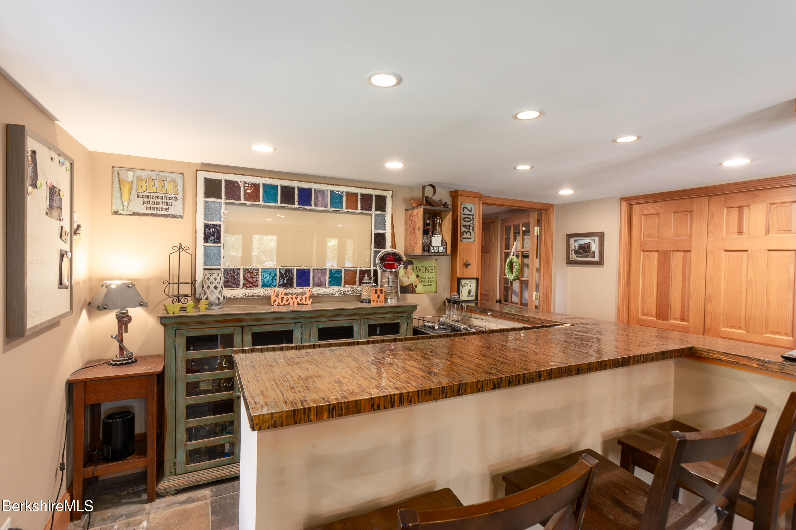 818 Partridge Road Lanesborough, MA 01237 - Photo 38 of 56 Bar