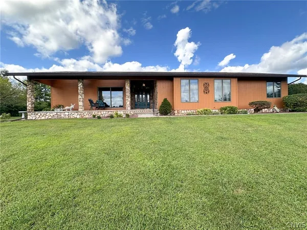 $679,900 | 2354 Middle Road, Oneida, NY 13409