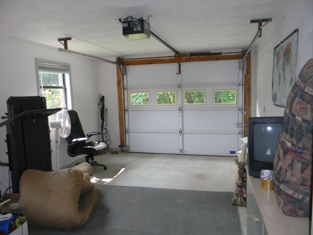 5889 Quarterwood Road Thaxton, VA 24174 - Photo 2 of 25 1 Car Garage