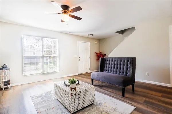 $1,925 | 5823 Strathmoor Manor Circle, Lithonia, GA 30058