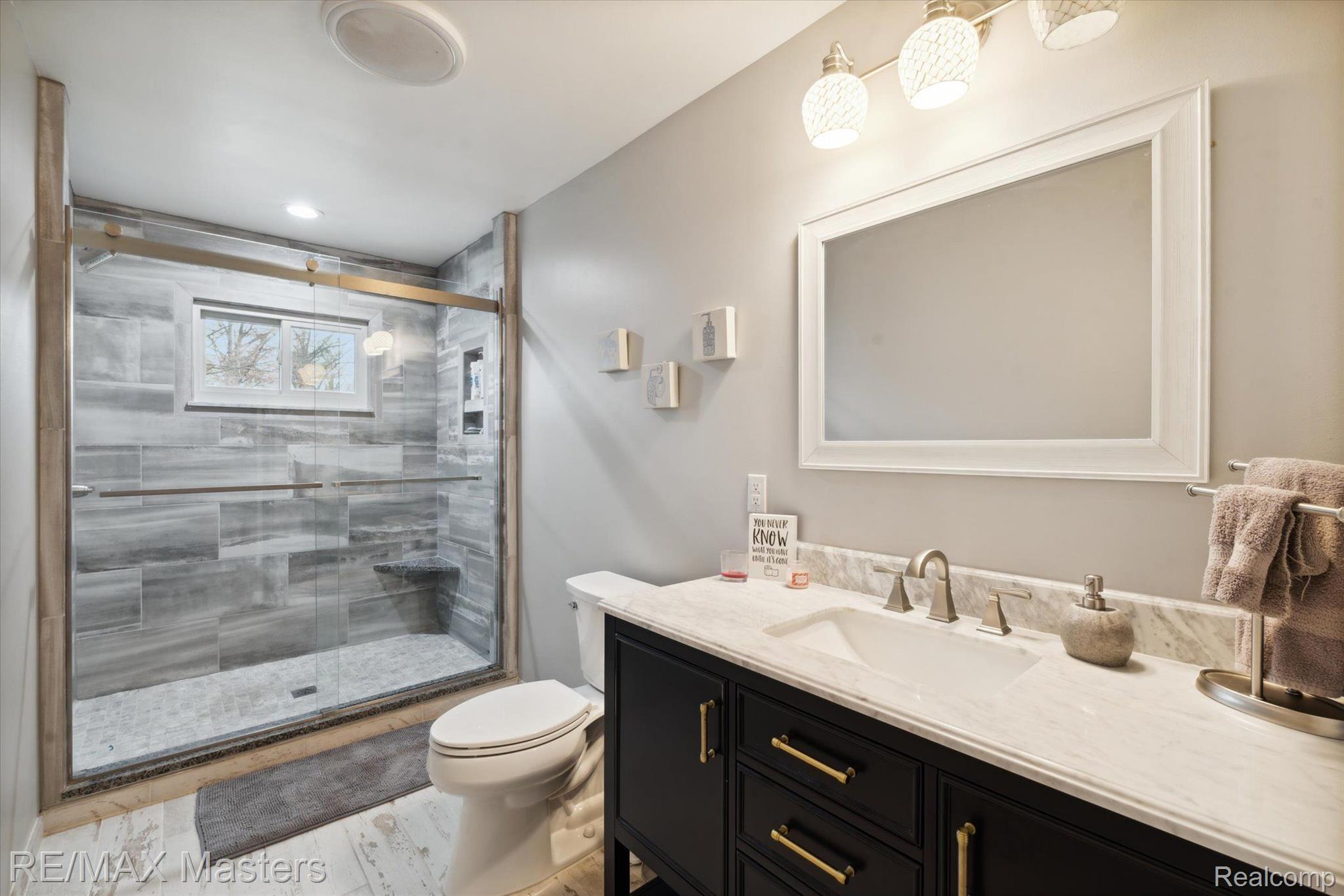 2765 Reinhardt Road Monroe, MI 48162 - Photo 14 of 28 Gorgeous Newly Renovated Bath!