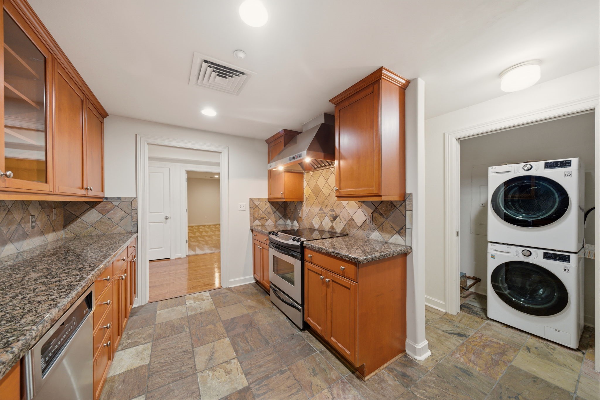914 Main Street, Unit 1406 Houston, TX 77002 - Photo 5 of 29