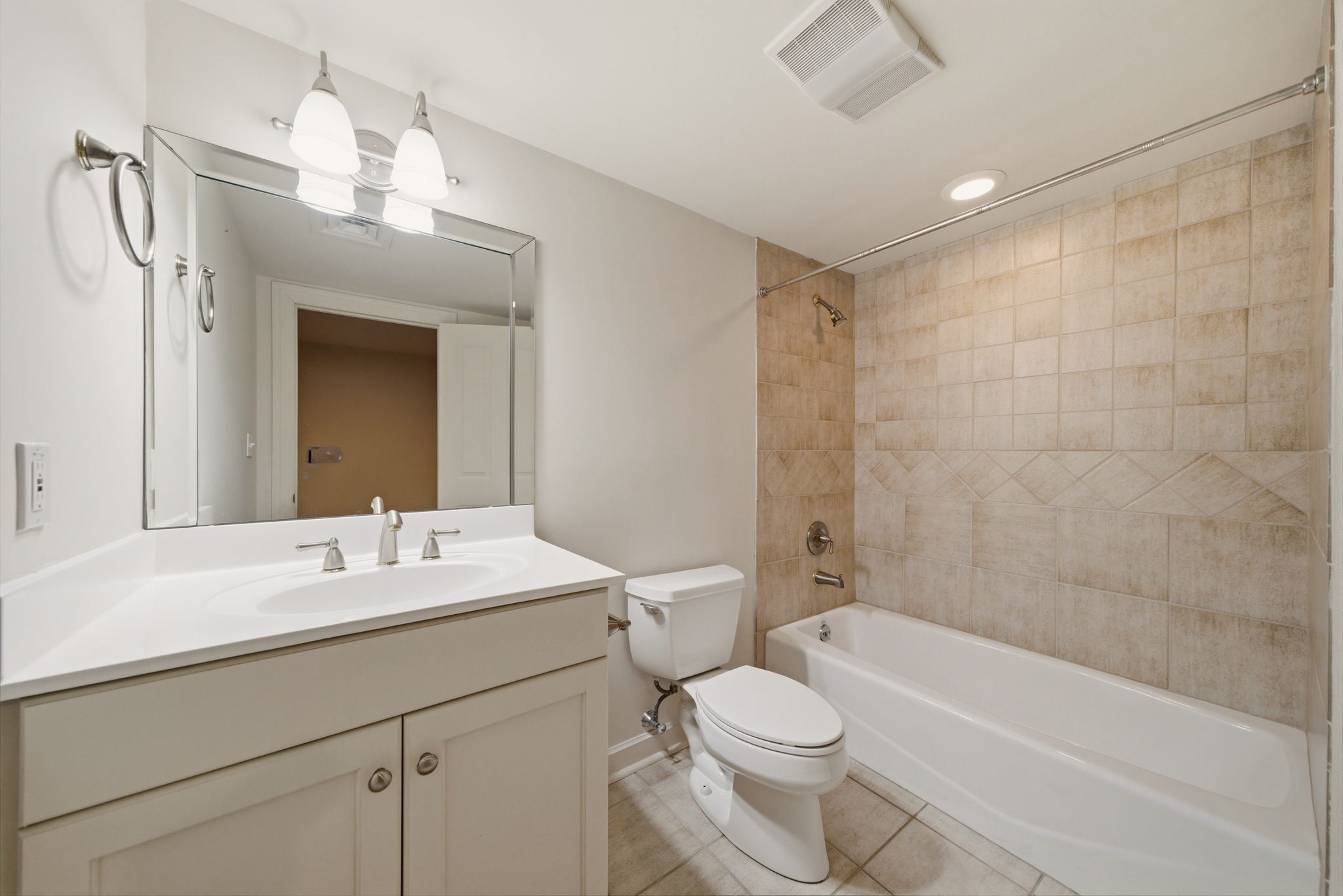 914 Main Street, Unit 1406 Houston, TX 77002 - Photo 10 of 29