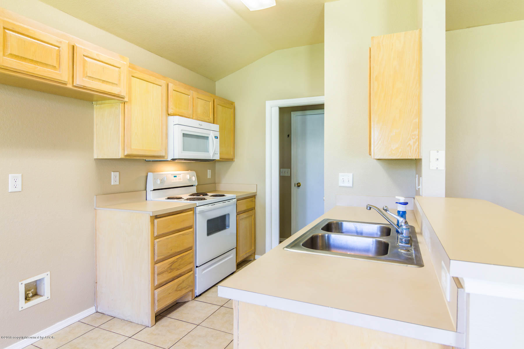 4808 Capulin Lane Amarillo, TX 79110 - Photo 6 of 14 Kitchen
