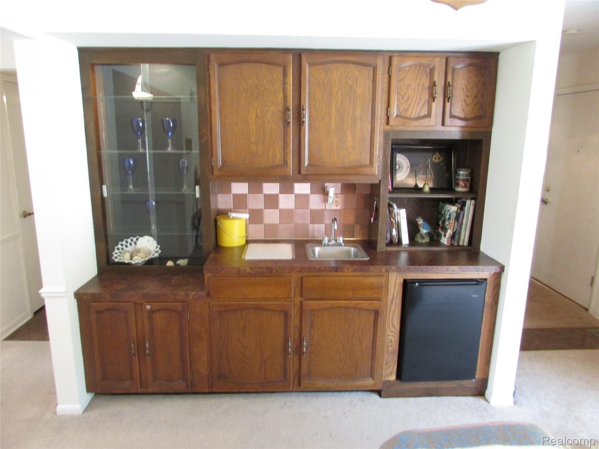 3344 East Pierson Road Flint, MI 48506 - Photo 9 of 33 IMG_1093.JPG